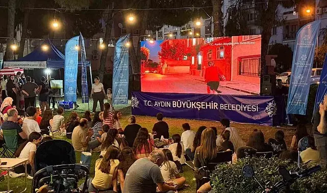 Aydın Büyükşehir Belediyesi'nin açık hava sinema etkinlikleri sürüyor