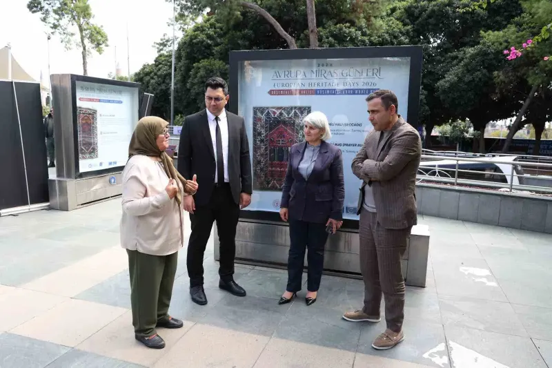 Antalya'da 800 Yıllık Döşemealtı Halıları Sergisi Açıldı