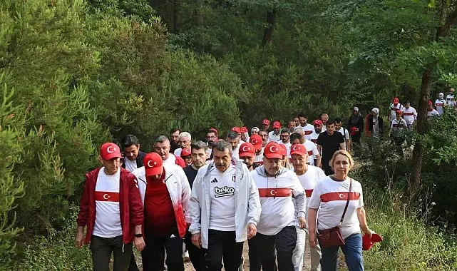 Milli Eğitim Bakanı Tekin, Sakarya'da 'Huzur ve kardeşlik' yürüyüşüne katıldı