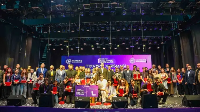 Antalya Gençlik Tiyatro Finaline Ev Sahipliği Yaptı