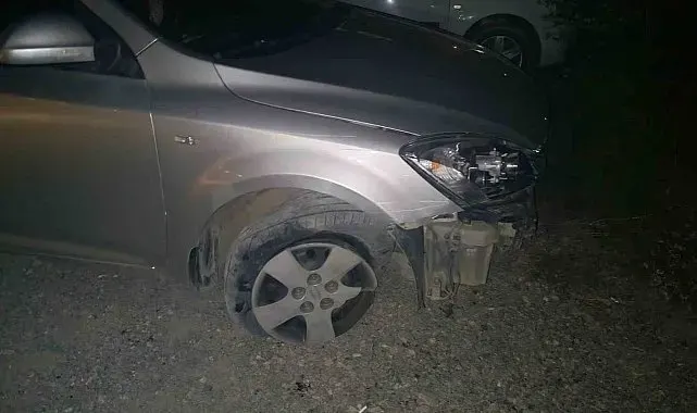 Bolu'da yön levhasına çarpıp kaçan alkollü sürücü kamerada bulundu