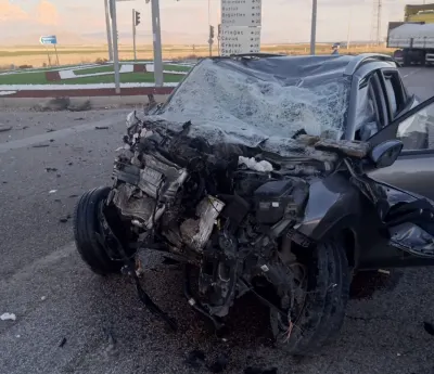 Malatya'da Minibüs İle Otomobil Çarpıştı: Üç Yaralı