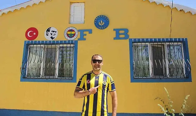 Fenerbahçe sevgisini evinin duvarlarında yaşattı