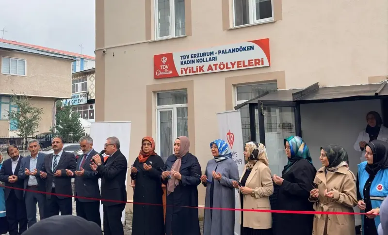 Erzurum Palandöken'de İyilik Atölyeleri Dualarla Açıldı