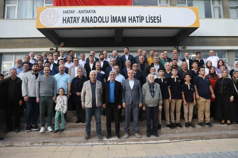 Hatay Anadolu İmam Hatip Lisesi Mezunları İkinci Kez Bir Araya Geldi
