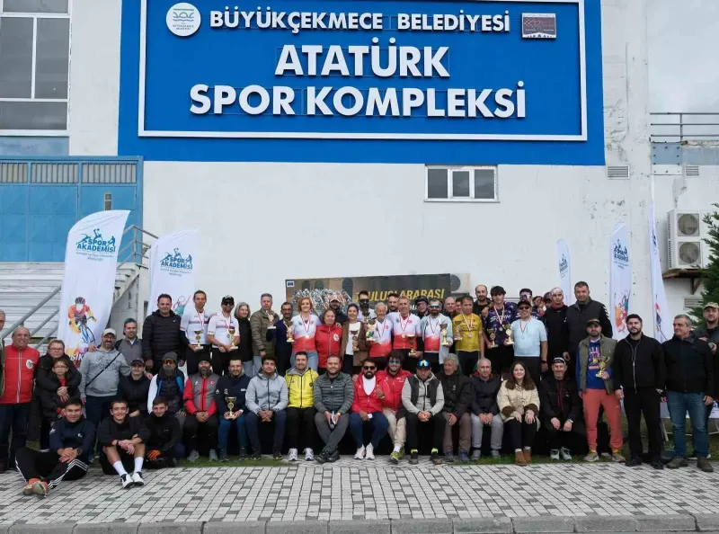 Büyükçekmece’de Düzenlenen Uluslararası Bisiklet Yarışında Şampiyonlar Belli Oldu