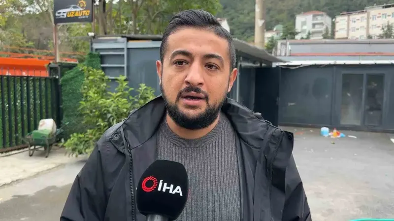 Sarıyer Ayazağa'da Sel Sularında Mahsur Kalan Sürücüyü Esnaf Kurtardı
