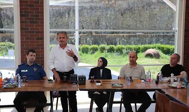 Kaymakamı Şendur'a veda etti