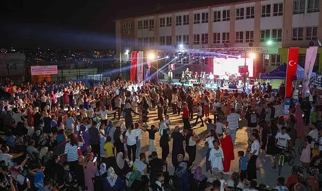 Gaziantep Büyükşehir'in "Mahallemde Konser Var" etkinliği yaz coşkusuyla yeniden başlıyor