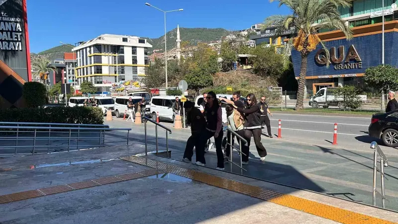 Alanya'da Tefecilik Ve Şantaj Operasyonu: 7 Şüpheli Hakim Karşısında