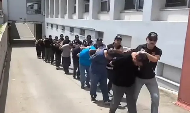 Adana'da şafak operasyonu: Özel harekat kapıları koçbaşıyla kırdı, 58 tutuklama
