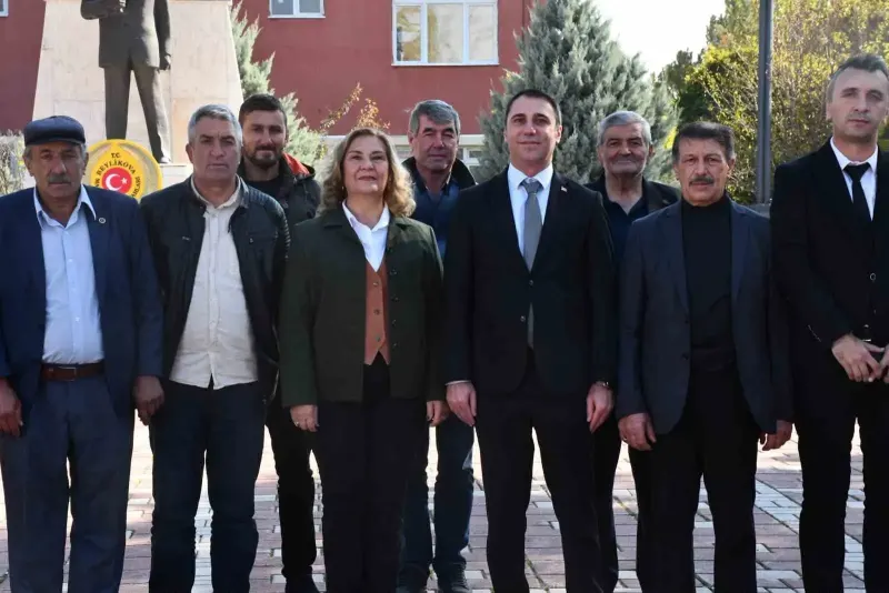 Eskişehir Beylikova İlçesinde 19 Ekim Muhtarlar Günü Törenle Kutlandı