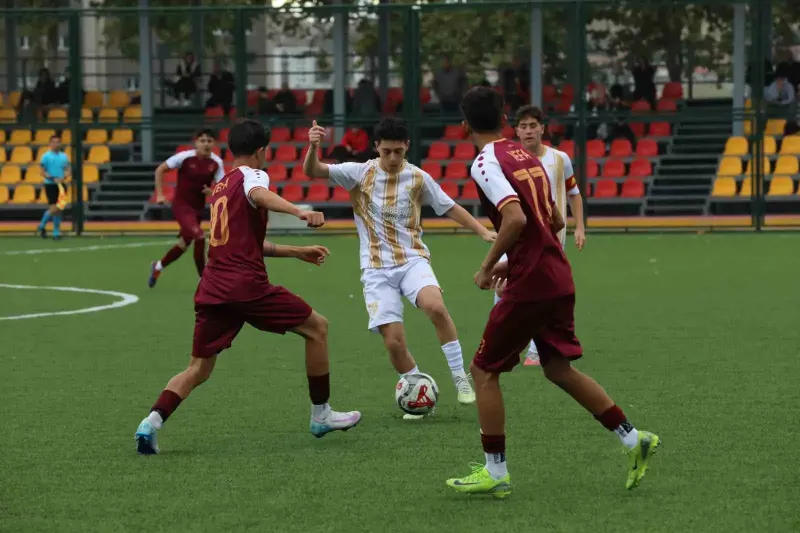 Kayserispor U17 Takımı Kendi Sahasında Üç Golle Kazandı