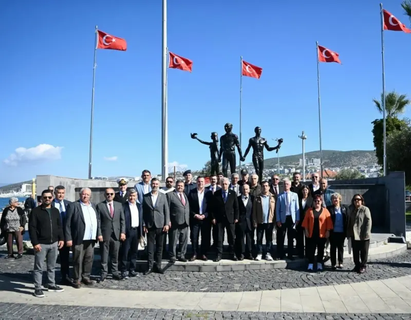 Aydın Kuşadası'nda Muhtarlar Günü Törenle Kutlandı