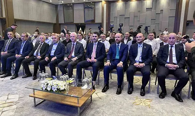 Bakan Kurum: "Yarısı Bizden kampanyası kapsamında İstanbul'un 39 ilçesinde 233 bin konutun dönüşüm süreci devam ediyor"