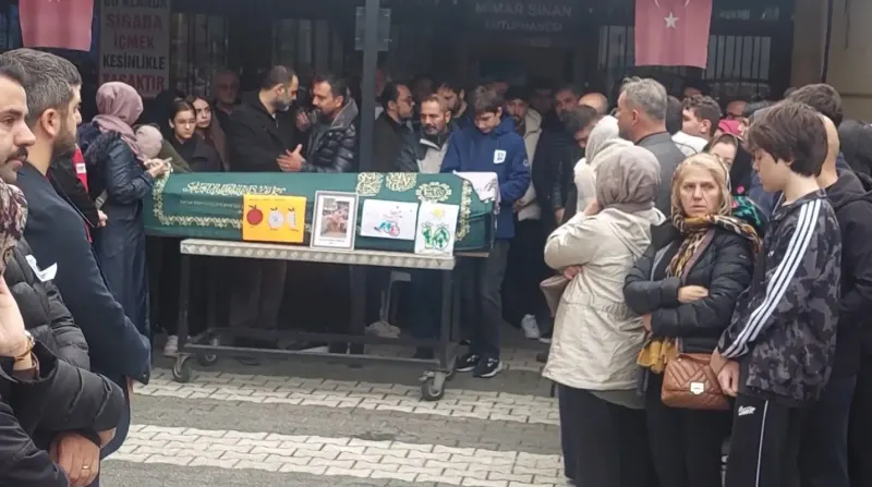 Maltepe'de Çöken Binada Hayatını Kaybeden 5 Yaşındaki Gülce Son Yolculuğuna Uğurlandı