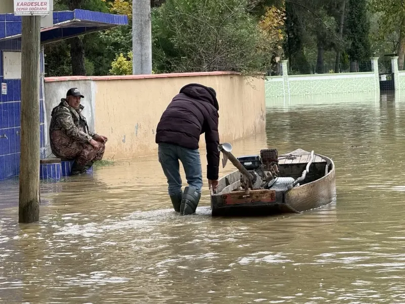Sakarya Karasu'da Şiddetli Yağışlar Sonucu Mahalleler Sular Altında Kaldı