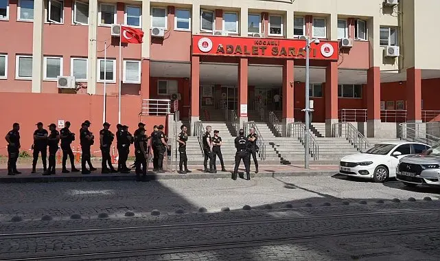 Adliye önünde cinayetle biten husumetin duruşması görüldü