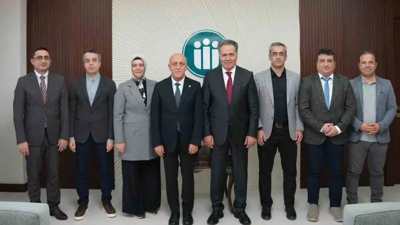 İnönü Üniversitesi Yönetiminden Rektör Akpolat'a Makam Ziyareti