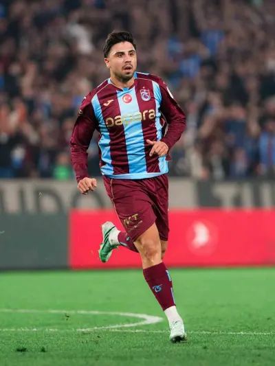 Trabzonspor Ve Beşiktaş Karşılaşmasında İlk Yarıyı Ev Sahip Önde Kapattı