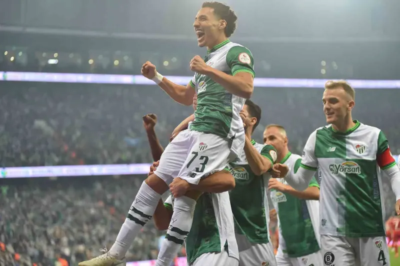 Bursaspor Sahasında Pendikspor'u İki Golle Geçti