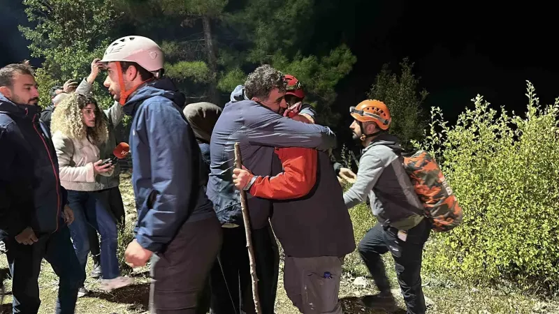 Yazılı Kanyon'da Mahsur Kalan On Gönüllü Kurtarıldı