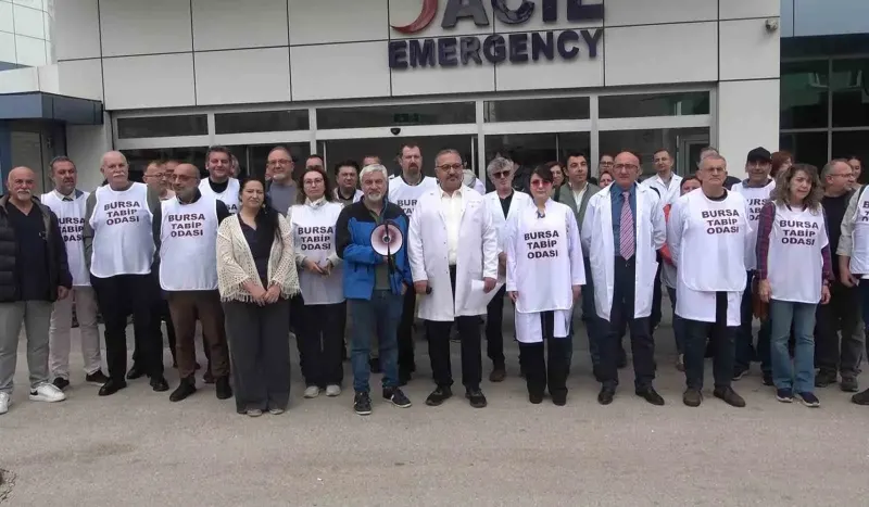 Bursa'da Sağlık Çalışanlarından Altı Aylık Maaş Eylemi