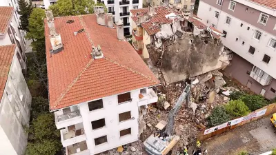 Büyükçekmece’de Riskli Binalar Kentsel Dönüşüm Kapsamında Yıkıldı