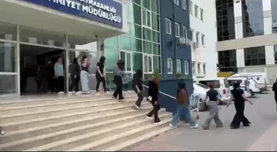 İskenderun'da Masaj Salonlarına Şafak Operasyonu: 23 Yabancı Uyruklu Yakalandı