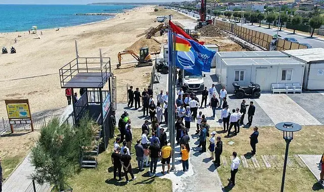 Arnavutköy'ün Mavi Bayraklı Karaburun sahili, İstanbul'un yeni gözdesi