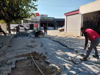 Aydın Germencik'te Belediye Ekipleri Yedi Farklı Noktada Çalışmalarını Sürdürüyor
