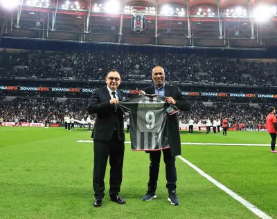 Les Ferdinand’dan Beşiktaş Taraftarına Övgü ve Süper Lig Değerlendirmesi