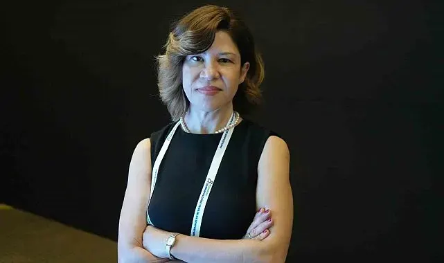Prof. Dr. Özden: "Kalp-damar sağlığını olumsuz etkileyen, eklemlere geri dönülmez hasar verebilen sedef hastalığı tamamen iyileştirilebiliyor"