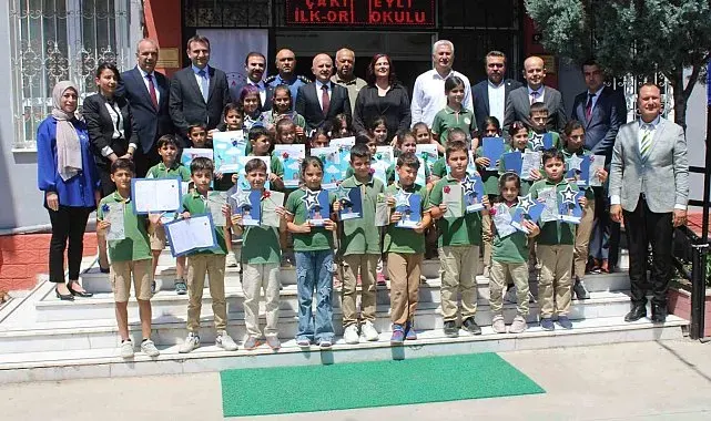 Aydın'da 190 bin öğrenci karne aldı