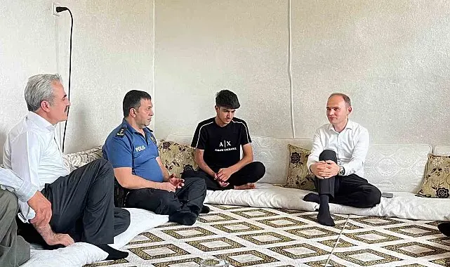 Okul saldırısında yaralanan öğrencilere karneleri evlerinde verildi