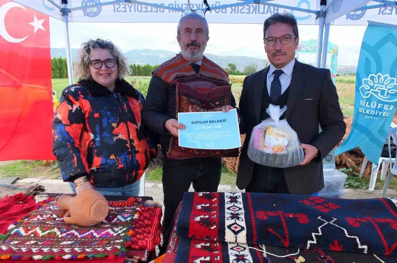 Burhaniye De Eski Çoban Azık Torbaları Turistik Eşyaya Dönüştü