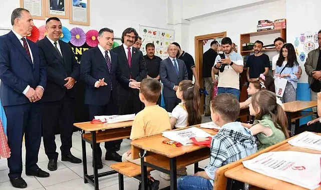 Gümüşhane'de 17 bin 183 öğrenci karne sevinci yaşadı
