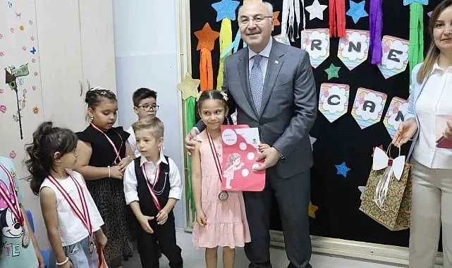 Denizli'de 180 bin öğrenci karne sevinci yaşadı