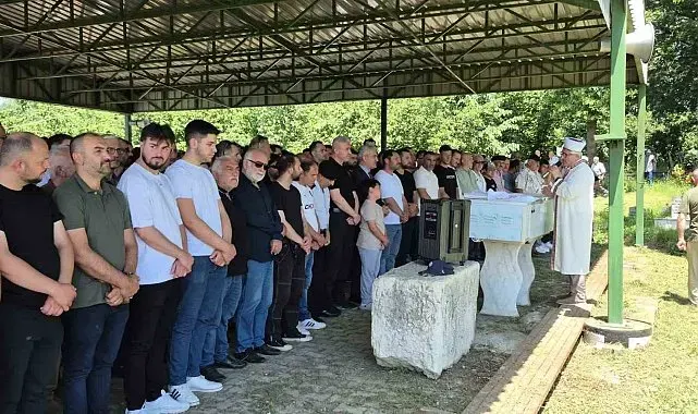 Kazada hayatını kaybeden yaşlı adam son yolculuğuna uğurlandı