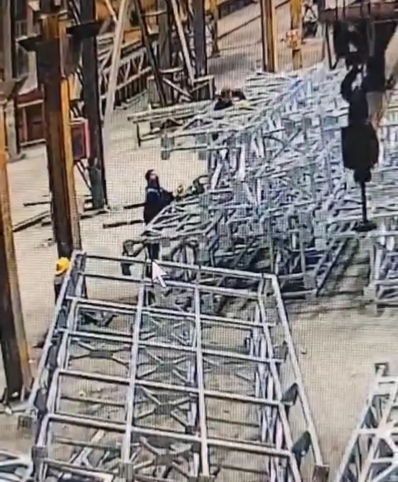 Ankara'da Galvaniz Fabrikasında Facia: Çelik Platformun Altında Kalan İşçi Can Verdi