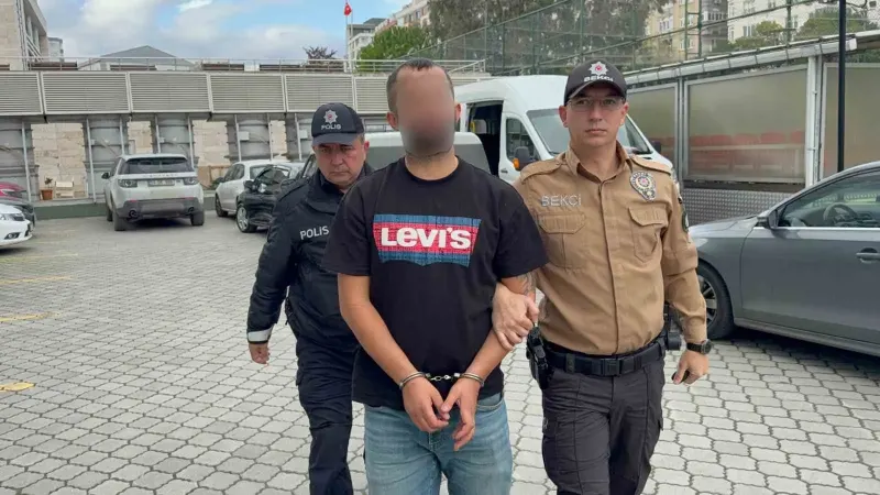 Samsun'da Evinde Ölü Bulunan Gencin Arkadaşı Adliyeye Sevk Edildi