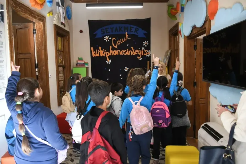 Minik Kitap Severler Seyakmer Kütüphanesi’ni Ziyaret Etti