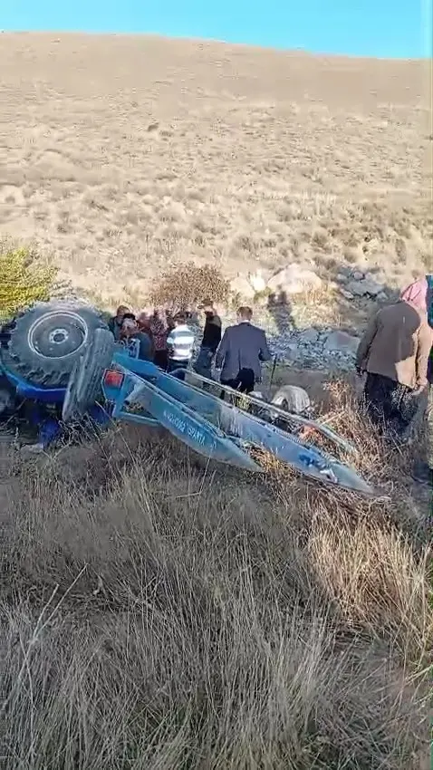 Niğde'de Kontrolden Çıkan Traktör Devrildi: Sürücü Ağır Yaralandı
