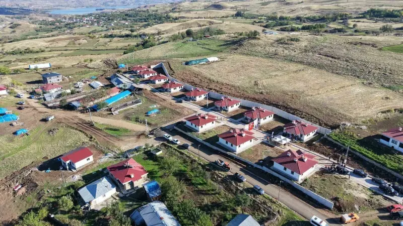 Tunceli Burmageçit Köyünde Tamamlanan Kırsal Konutlar Sahiplerine Verildi