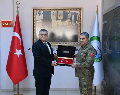 Genelkurmay Başkanı Selçuk Bayraktaroğlu Sinop Valiliği'ni Ziyaret Etti