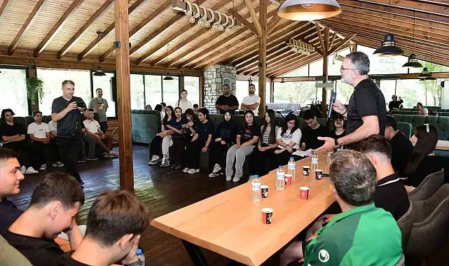 Gençler sordu Başkan Erol cevapladı