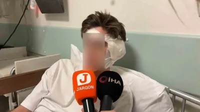 Bursa'da Piercing Derdiren Genç Hastanelik Oldu
