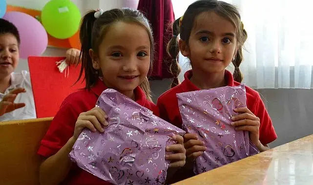 Çorum'da 83 bin 402 öğrenci karne heyecanı yaşadı.