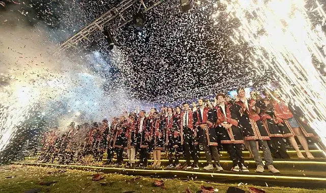 TÜBİTAK Fen Lisesi ilk mezunlarını verdi: 84 öğrenci mezun oldu