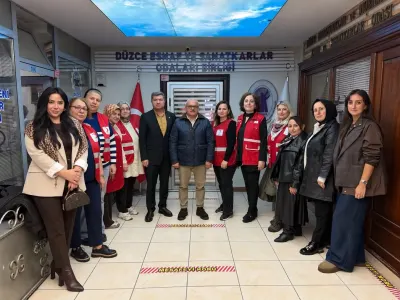 Kızılay Kadın Kollarından Düzce Esnaf Odalarına Ziyaret